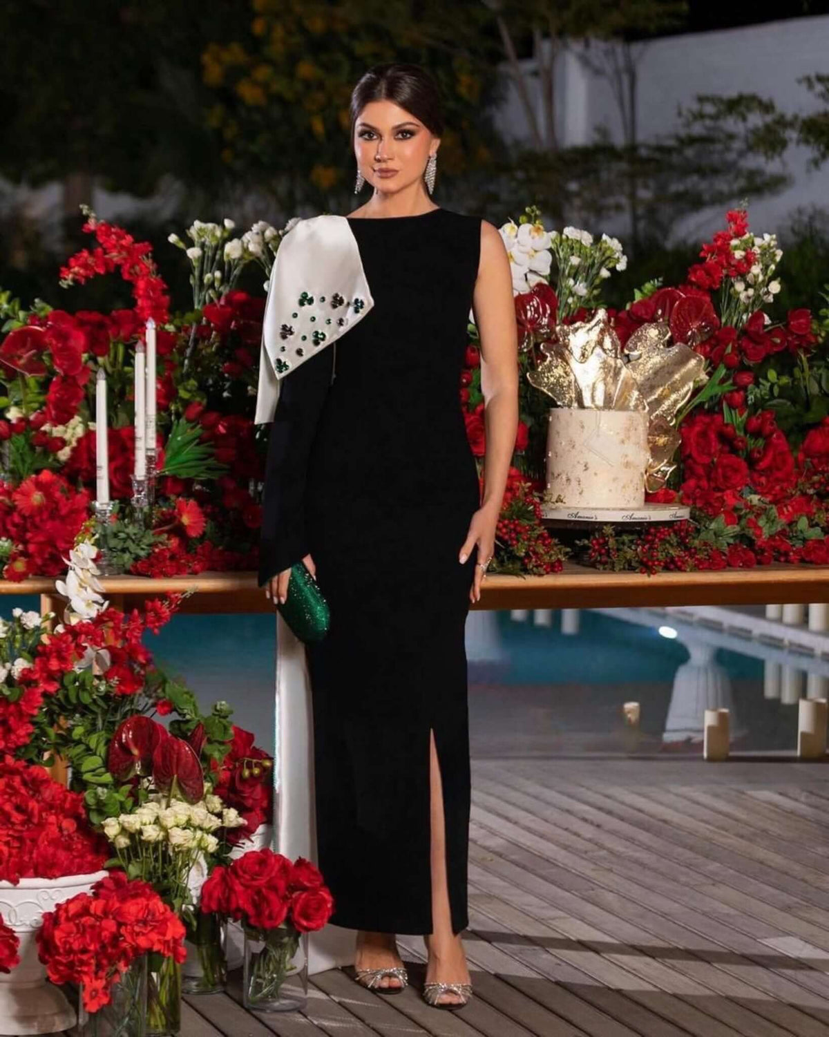 فستان سهرة ناعم باربي مع شال ميكادو انيق