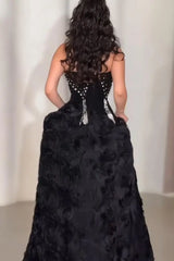 الأسود بلمسة برّاقة