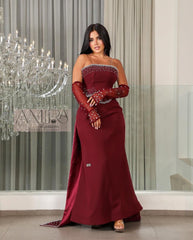 فستان سهرة عنابي أنيق بتطريز فخم ولمسات لامعة