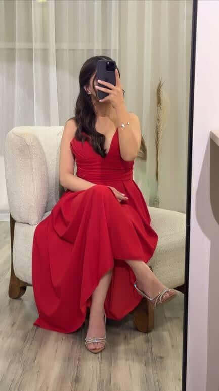 فستان كريب مع اكسسوار احمر
