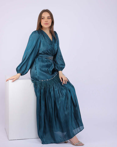 فستان ستان كسرات ريش