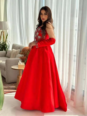 فستان سهرة احمر مطرز